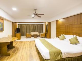 Aurora Towers Hotel
