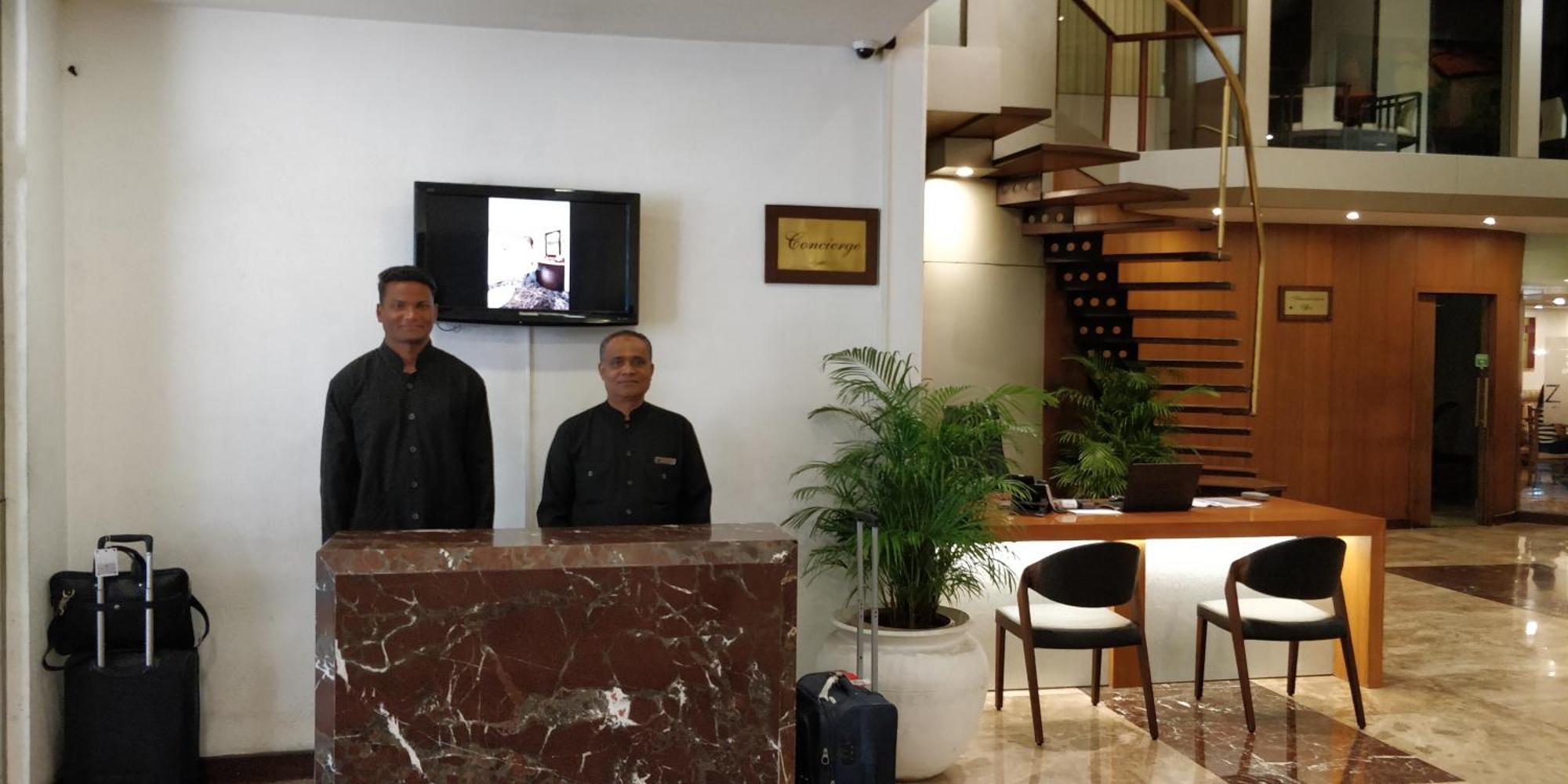 Aurora Towers Hotel