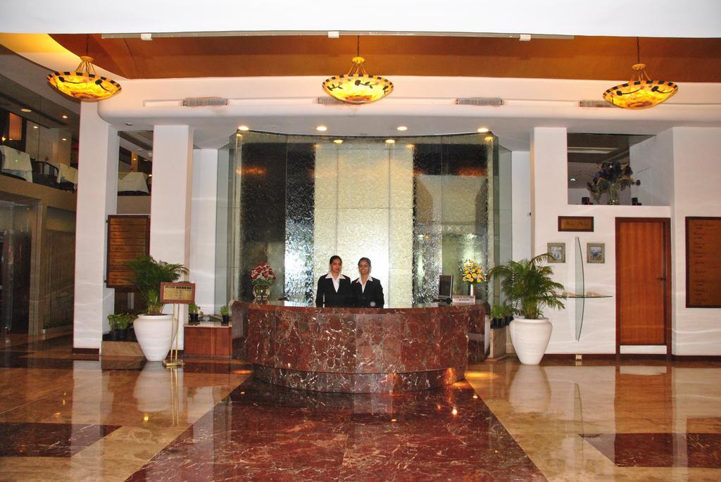 Aurora Towers 4*