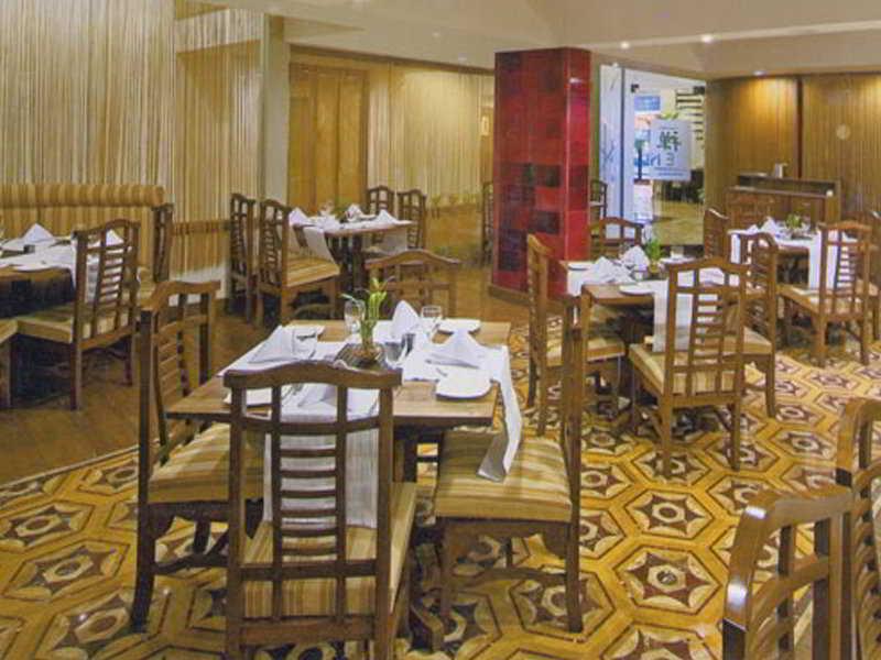 Hotel Aurora Towers