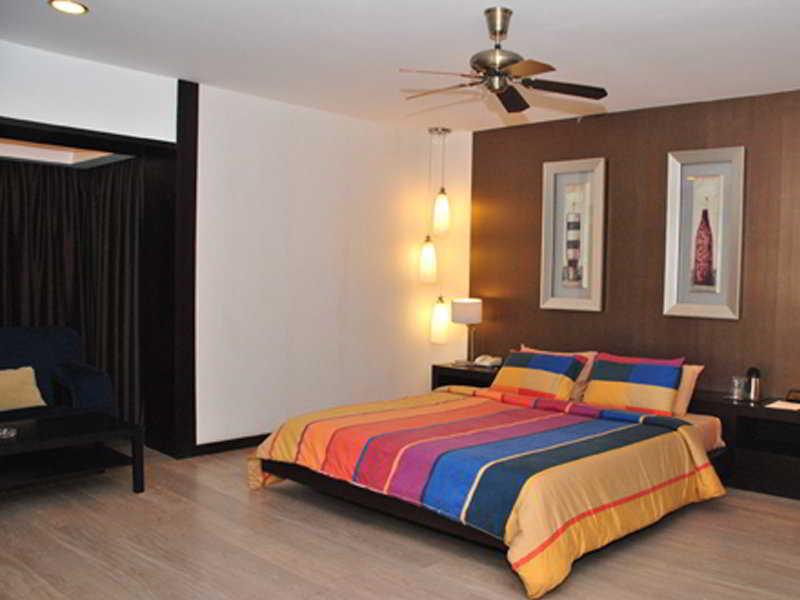 Hotel Aurora Towers 4*