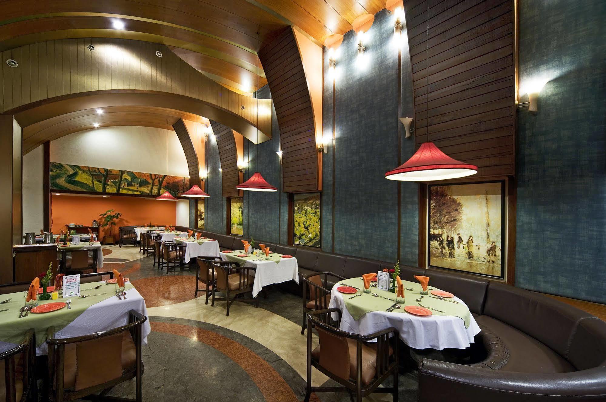 Hotel Aurora Towers 4*