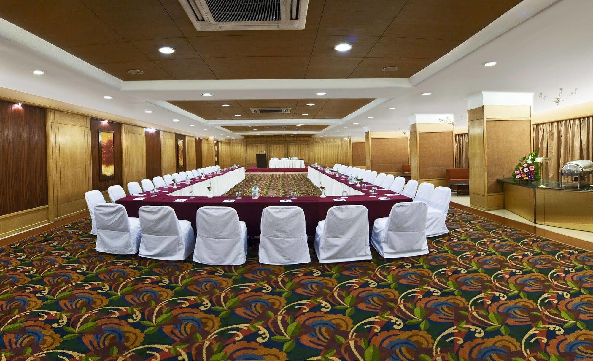 Aurora Towers Hotel 4*