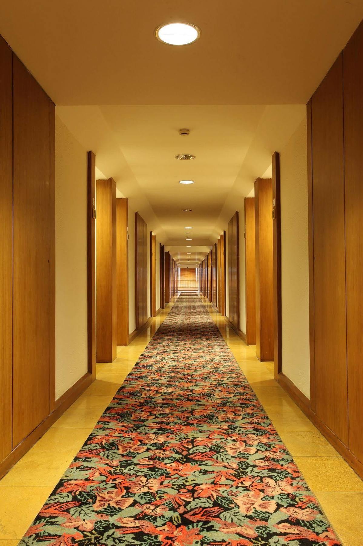 Hotel Aurora Towers 4*