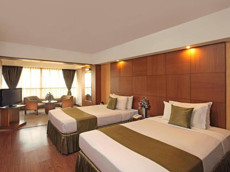 Aurora Towers Hotel Pune