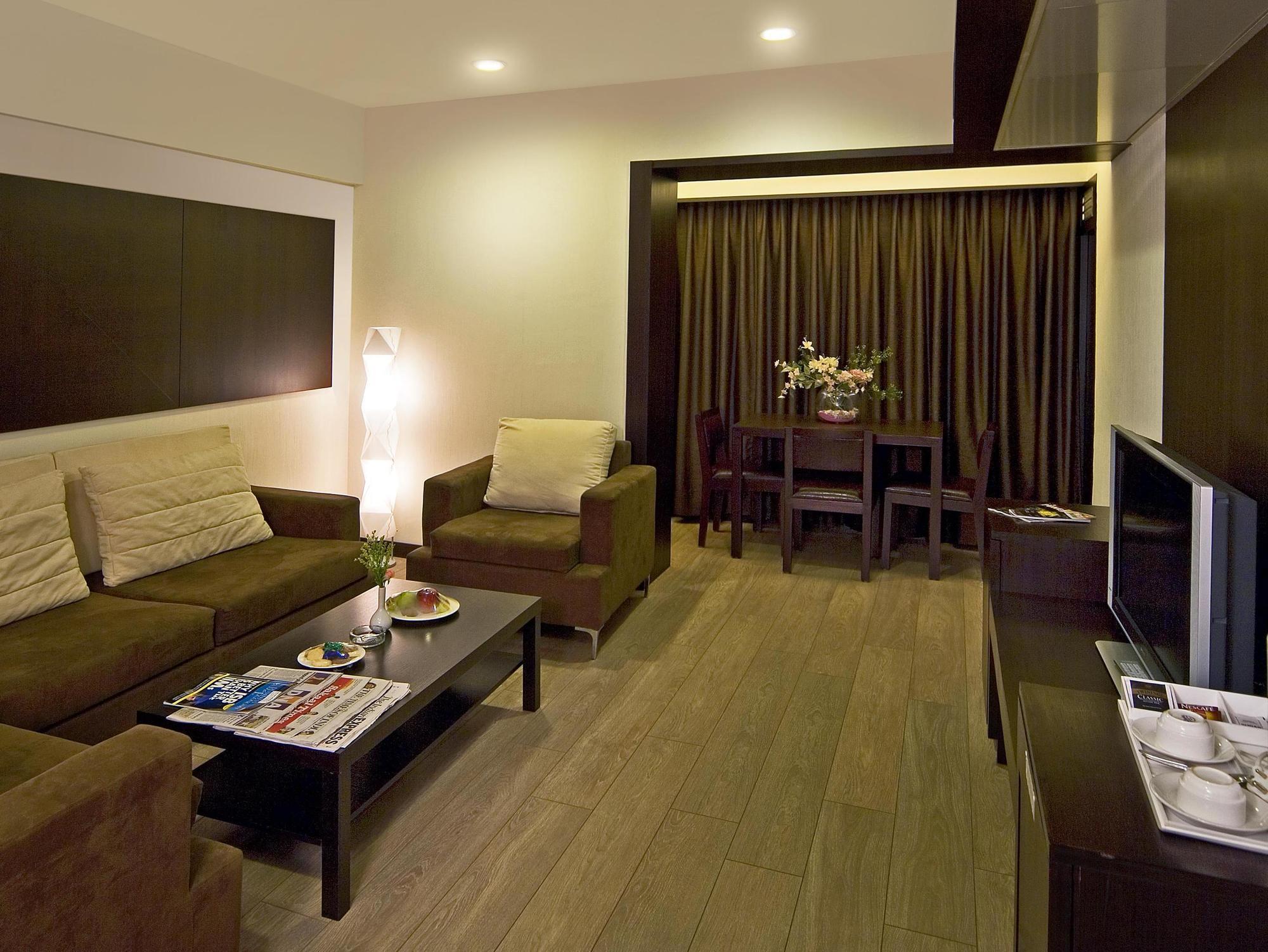 Hotel Aurora Towers Pune